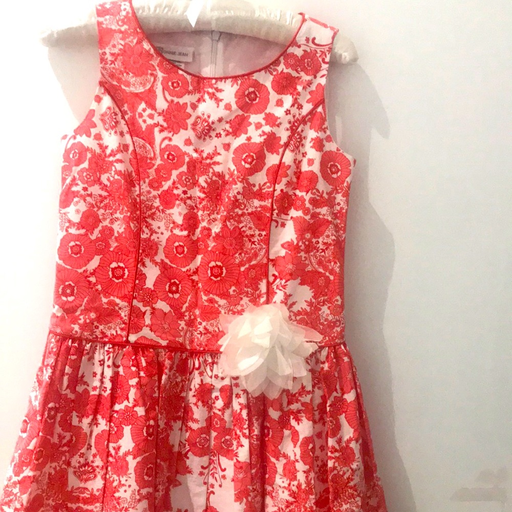 Summer red and white beautiful size 10 dress